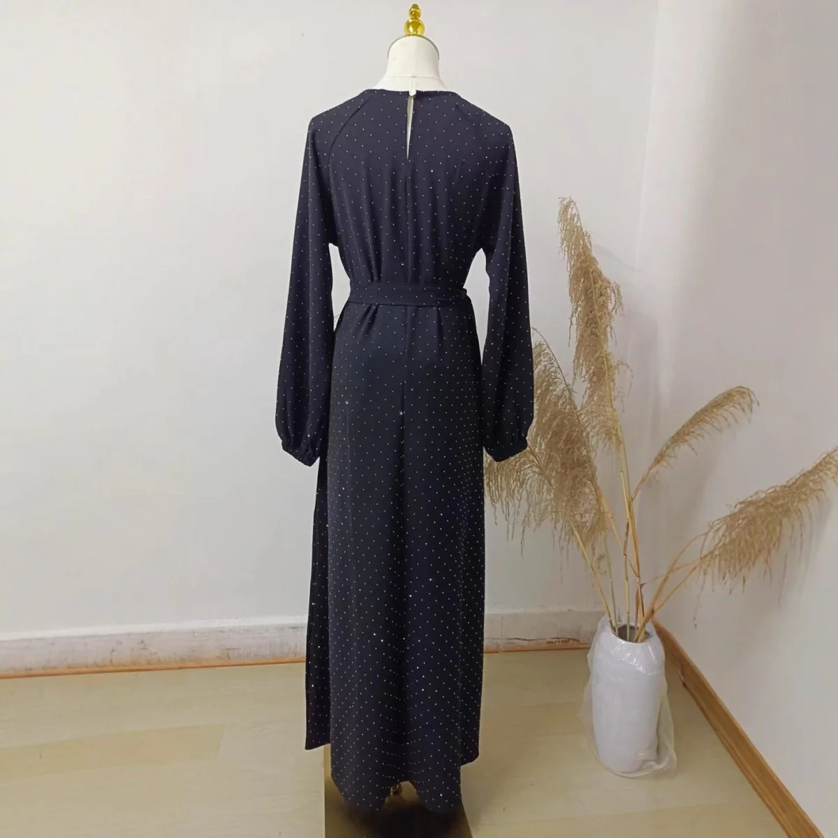 Modest Diamond Dot with Adjustable Belt Muslim Women Abaya(MA158) - Image 4