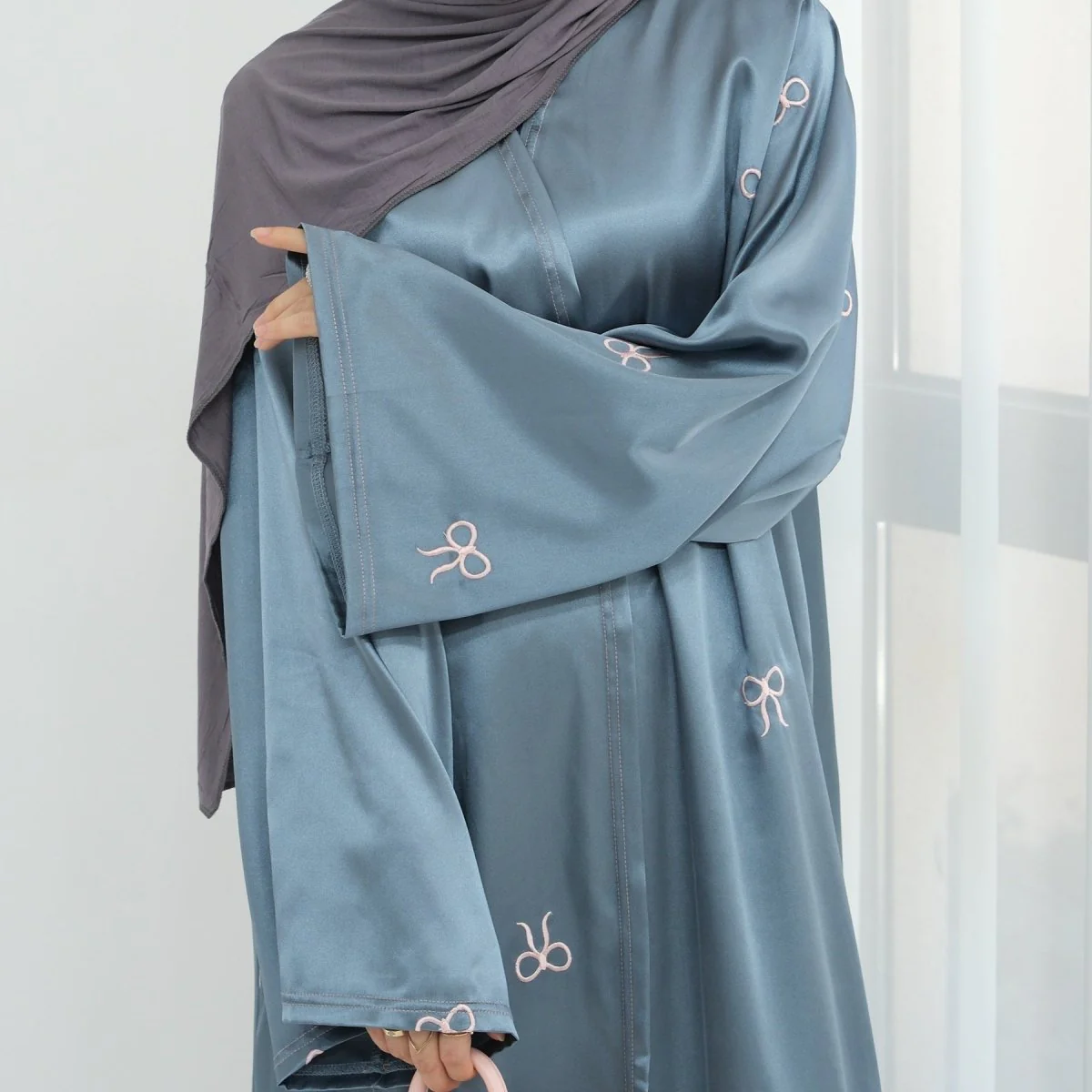 Bow Embroidered Glossy Open Abaya (MOA102) - Image 3