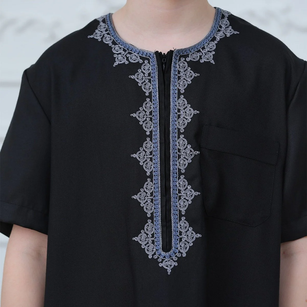 Boys Black Short Sleeve Embroidered Thobe with Pockets(MKB019) - Image 6