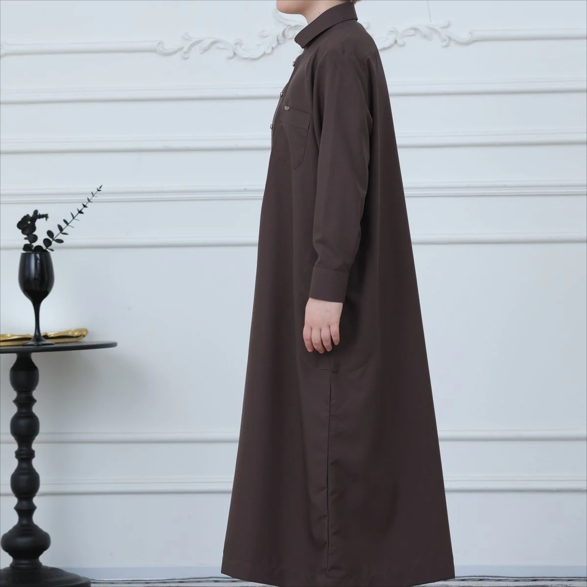 Boys' Classic Thobe with Collar & Pockets(MKB024) - Image 2