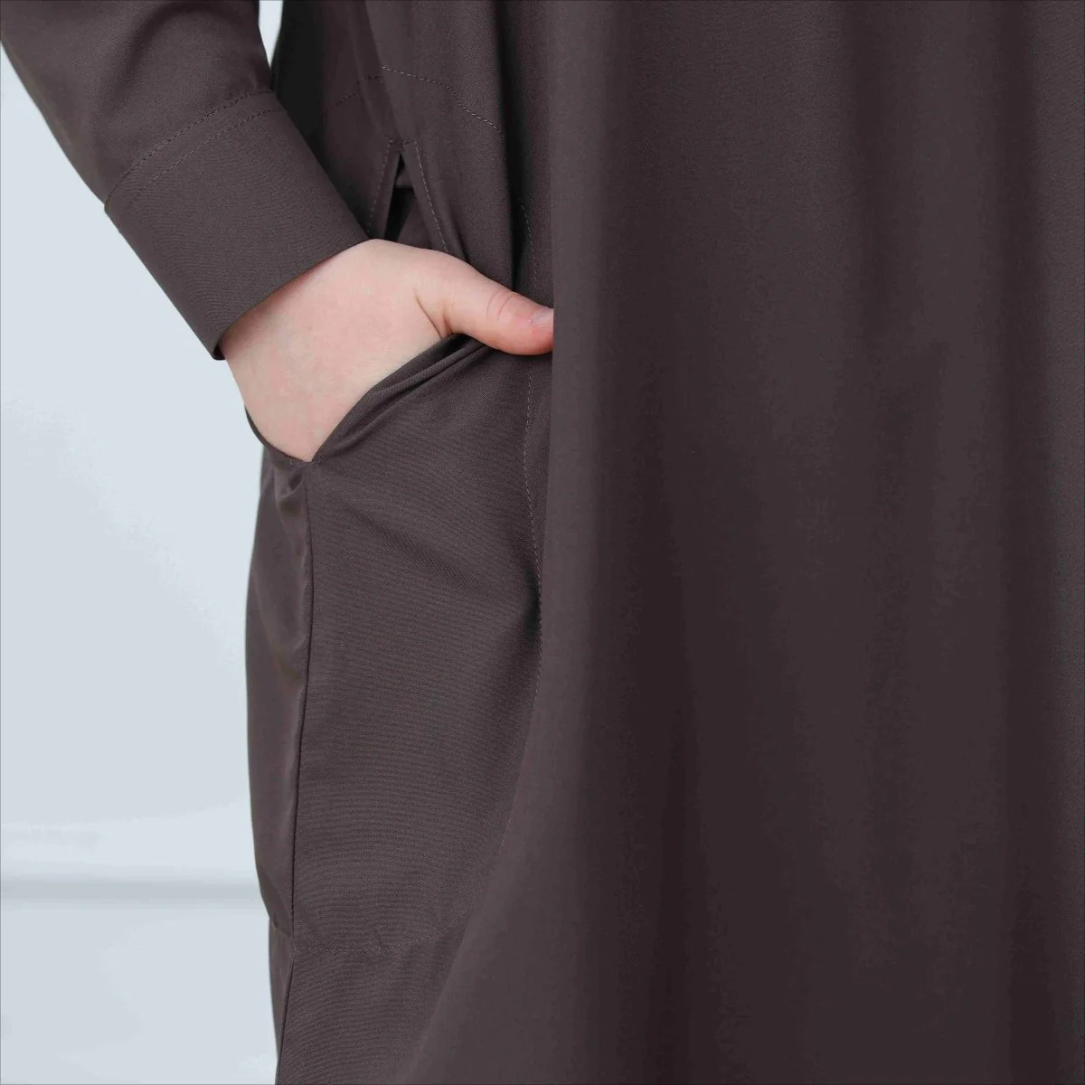 Boys' Classic Thobe with Collar & Pockets(MKB024) - Image 7