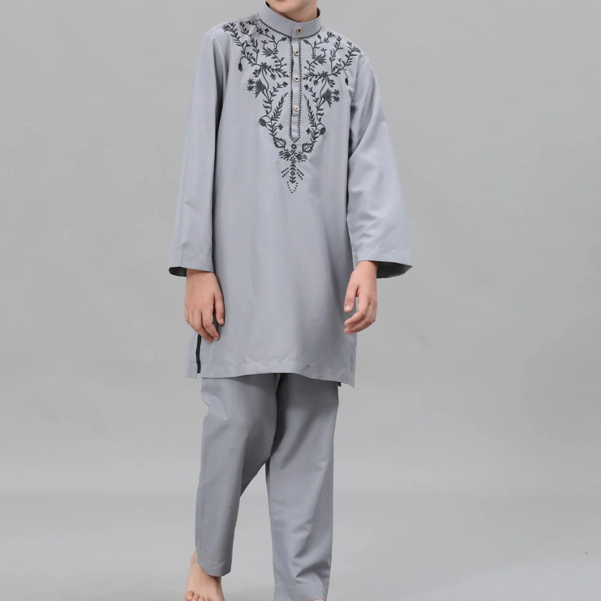Boys' Embroidered Thobe Set with Pants(MKB034) - Image 2