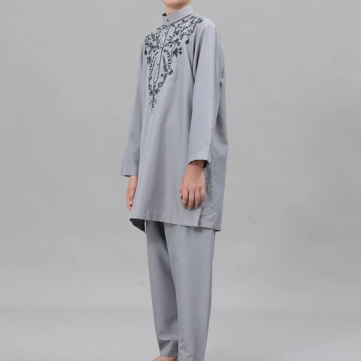 Boys' Embroidered Thobe Set with Pants(MKB034) - Image 6