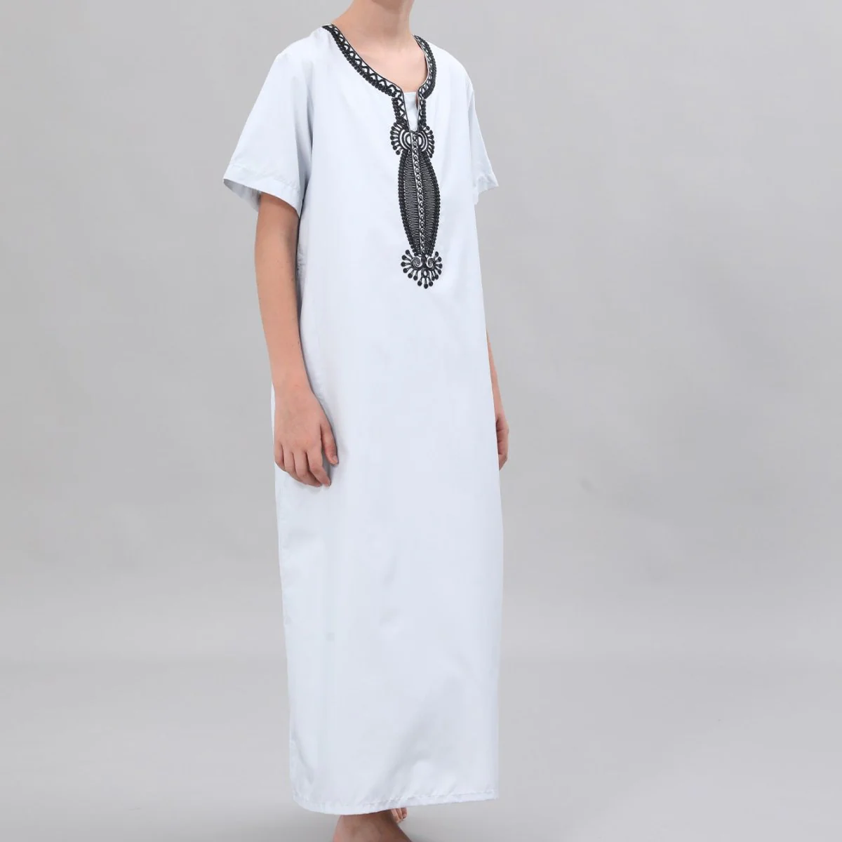 Boys' Embroidered Thobe with Ornate Neckline(MKB036) - Image 10