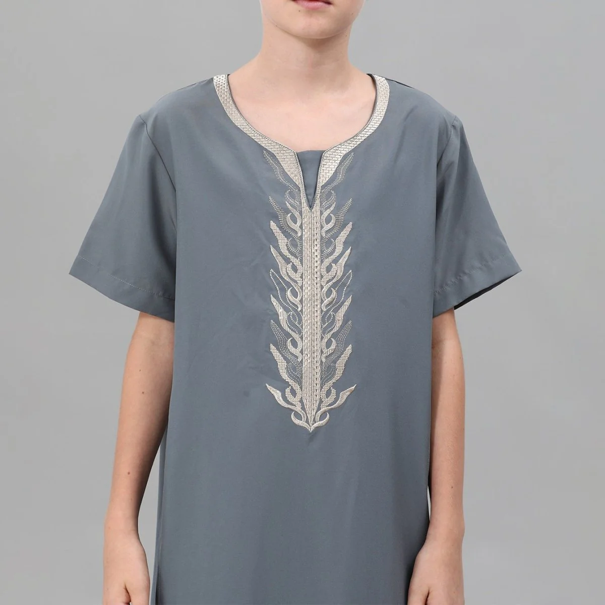 Boys' Embroidered Thobe with Side Pockets(MKB035) - Image 18
