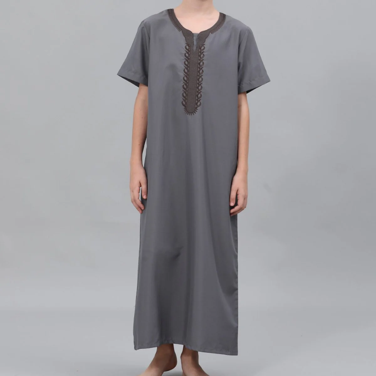 Boys' Embroidered Thobe with Side Pockets(MKB035) - Image 6