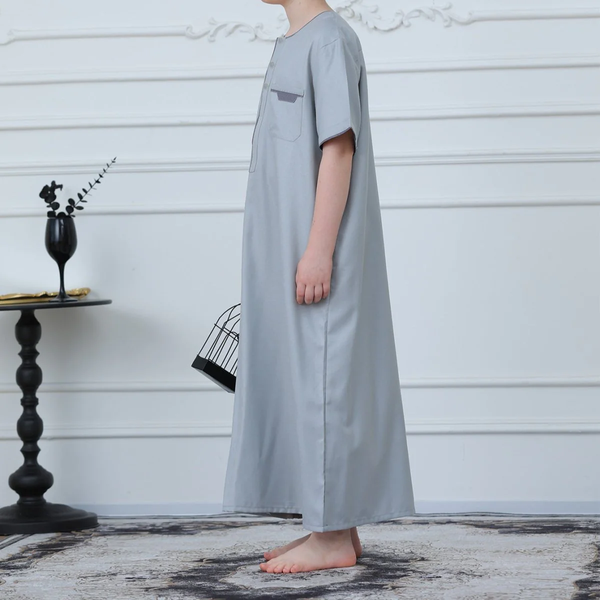 Boys' Thobe with Contrast Stitching & Pockets(MKB033) - Image 2
