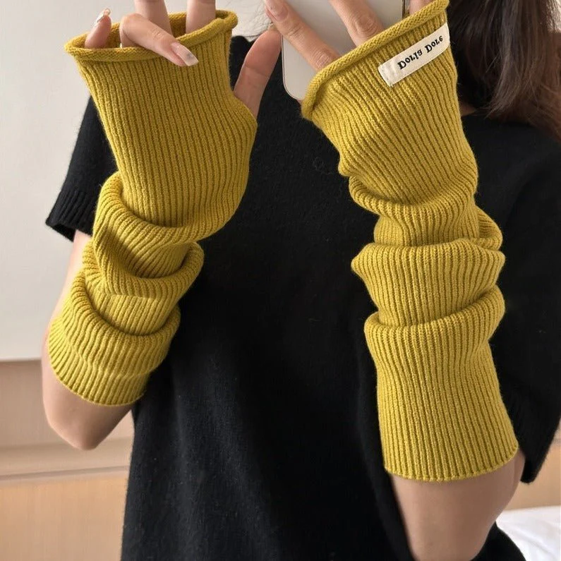 ‌Cascading Knit Sleeve Covers Cozy Elegance for Layered Style (MAC312) - Image 4