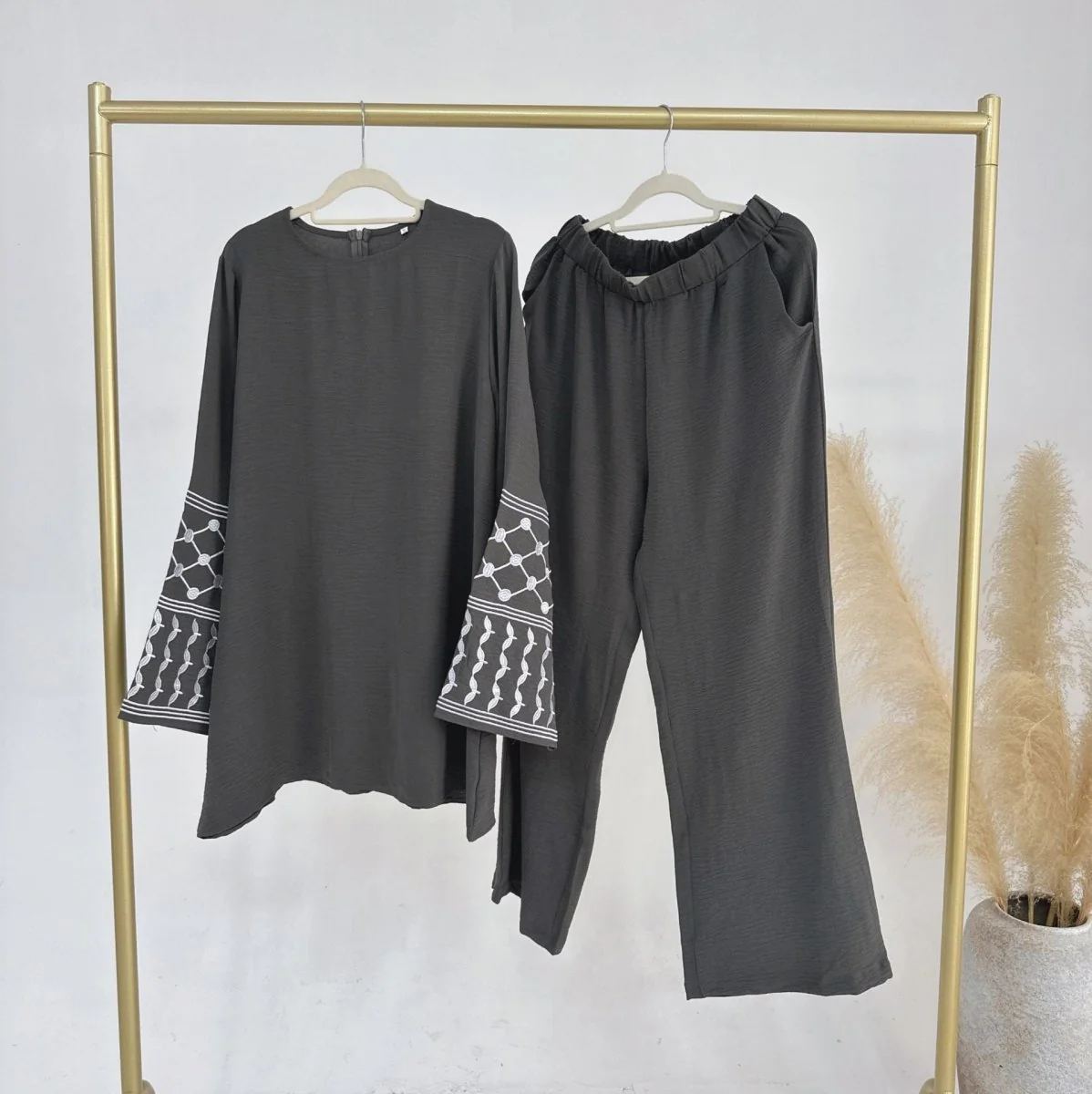 Crepe Embroidered Cuffs Top And Loose Pants 2-Piece Set (MS076) - Image 10