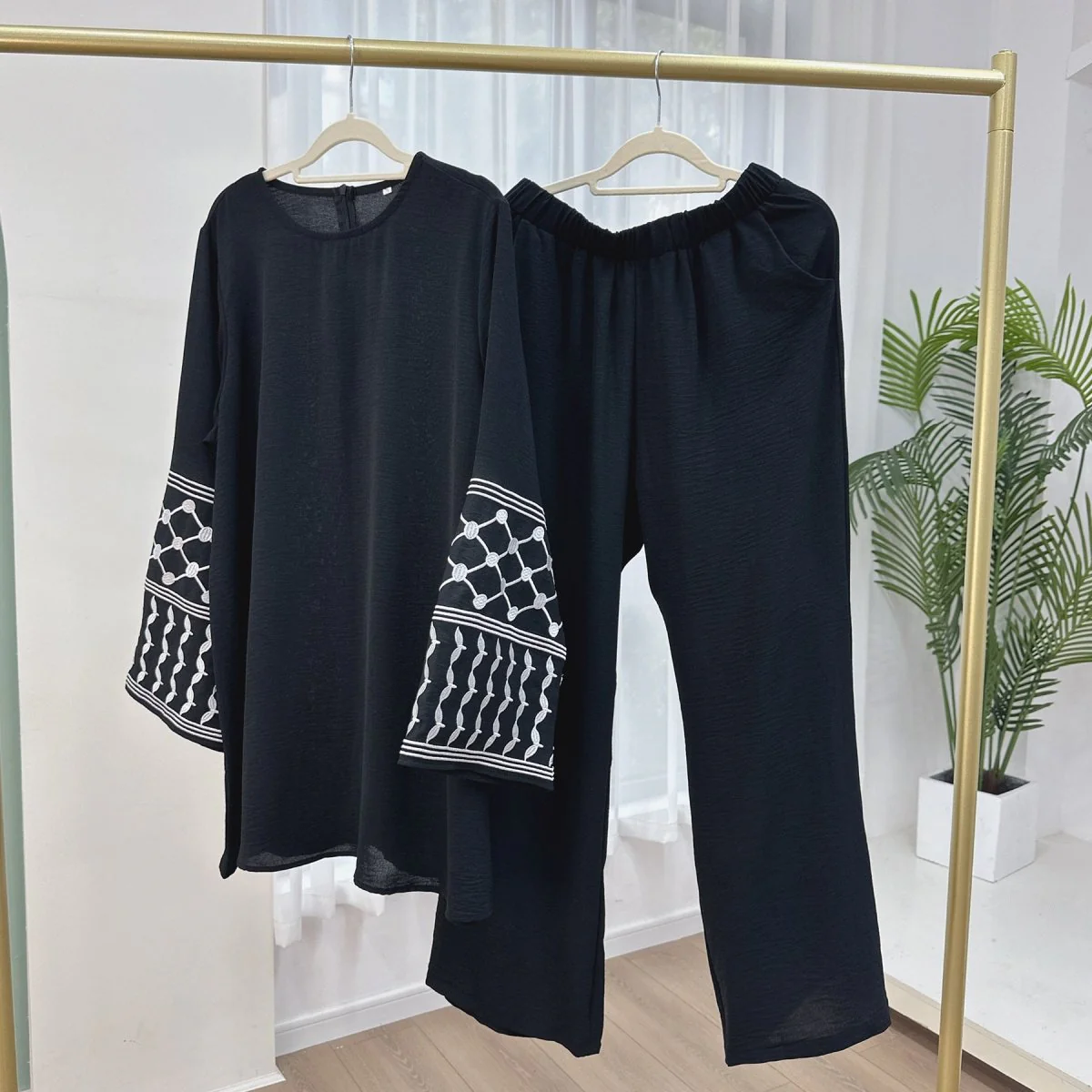 Crepe Embroidered Cuffs Top And Loose Pants 2-Piece Set (MS076) - Image 7
