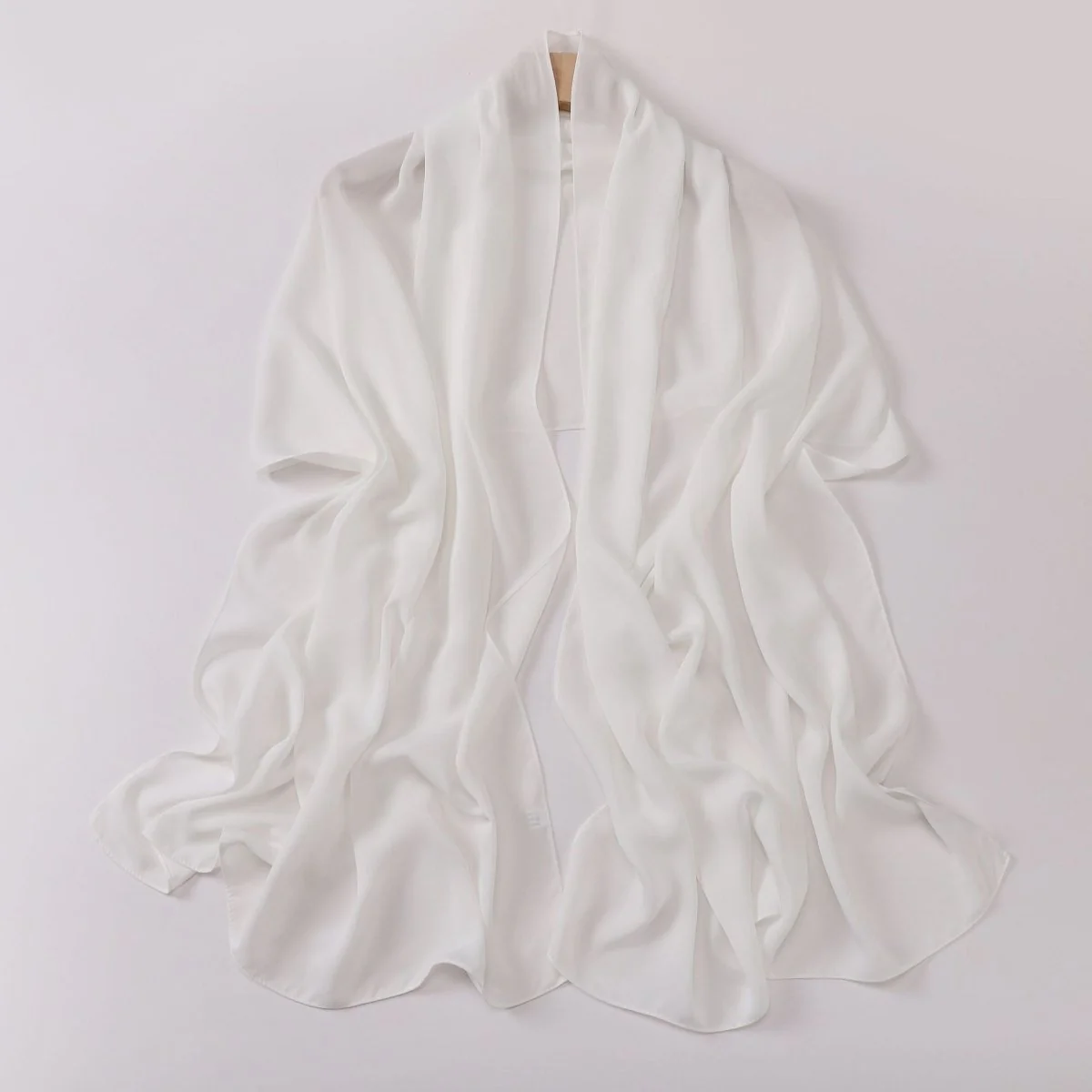 Crinkle-Resistant Long Hijab Silk-Like Hijab (MH154) - Image 4