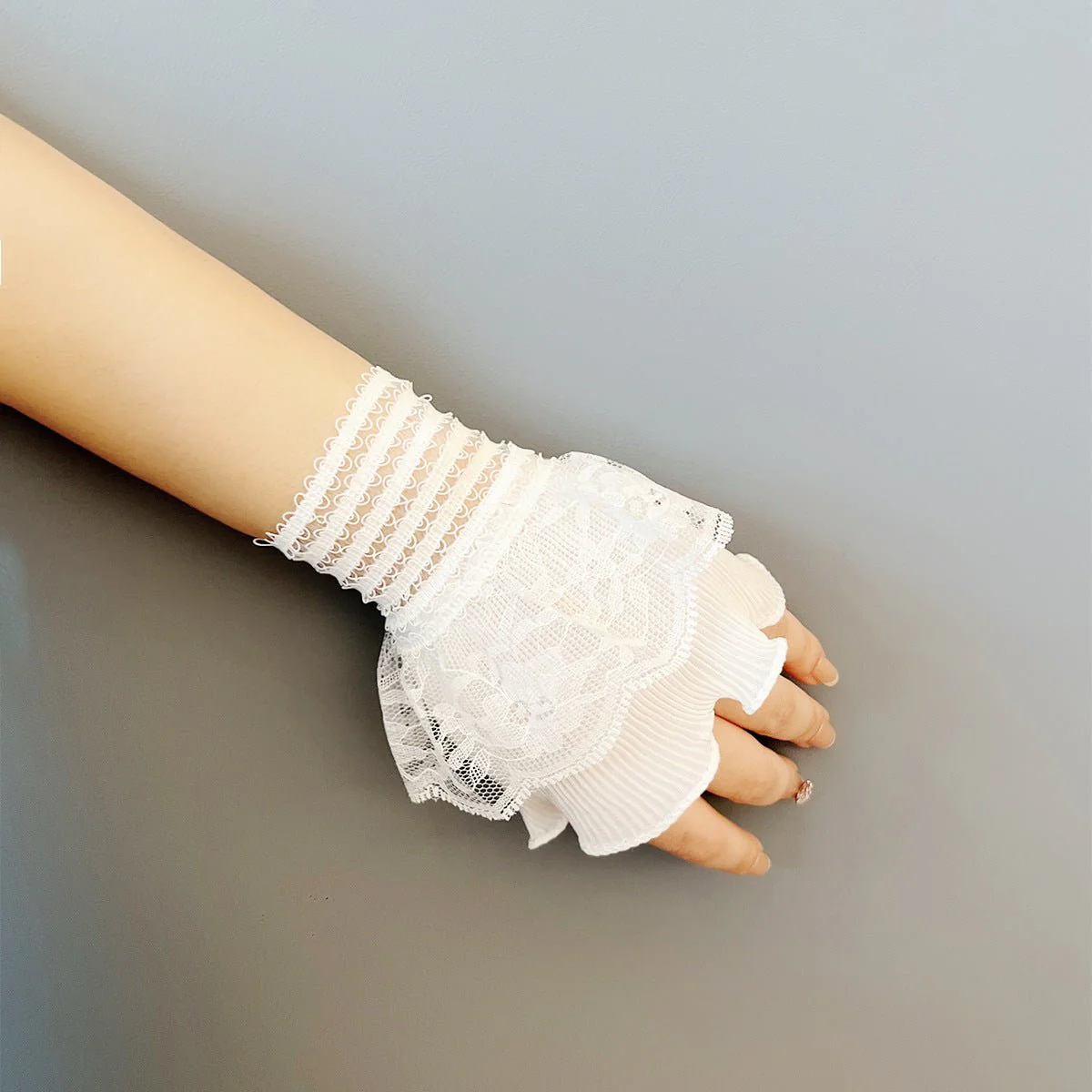 Double Layer Lace Ruffle Cuff Sleeves (MAC421) - Image 4