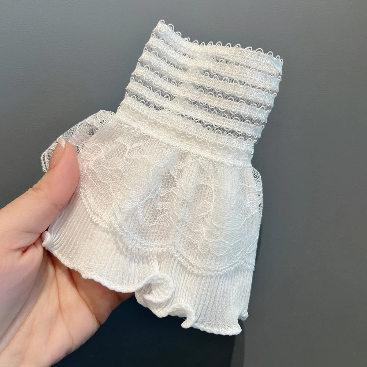 Double Layer Lace Ruffle Cuff Sleeves (MAC421) - Image 6