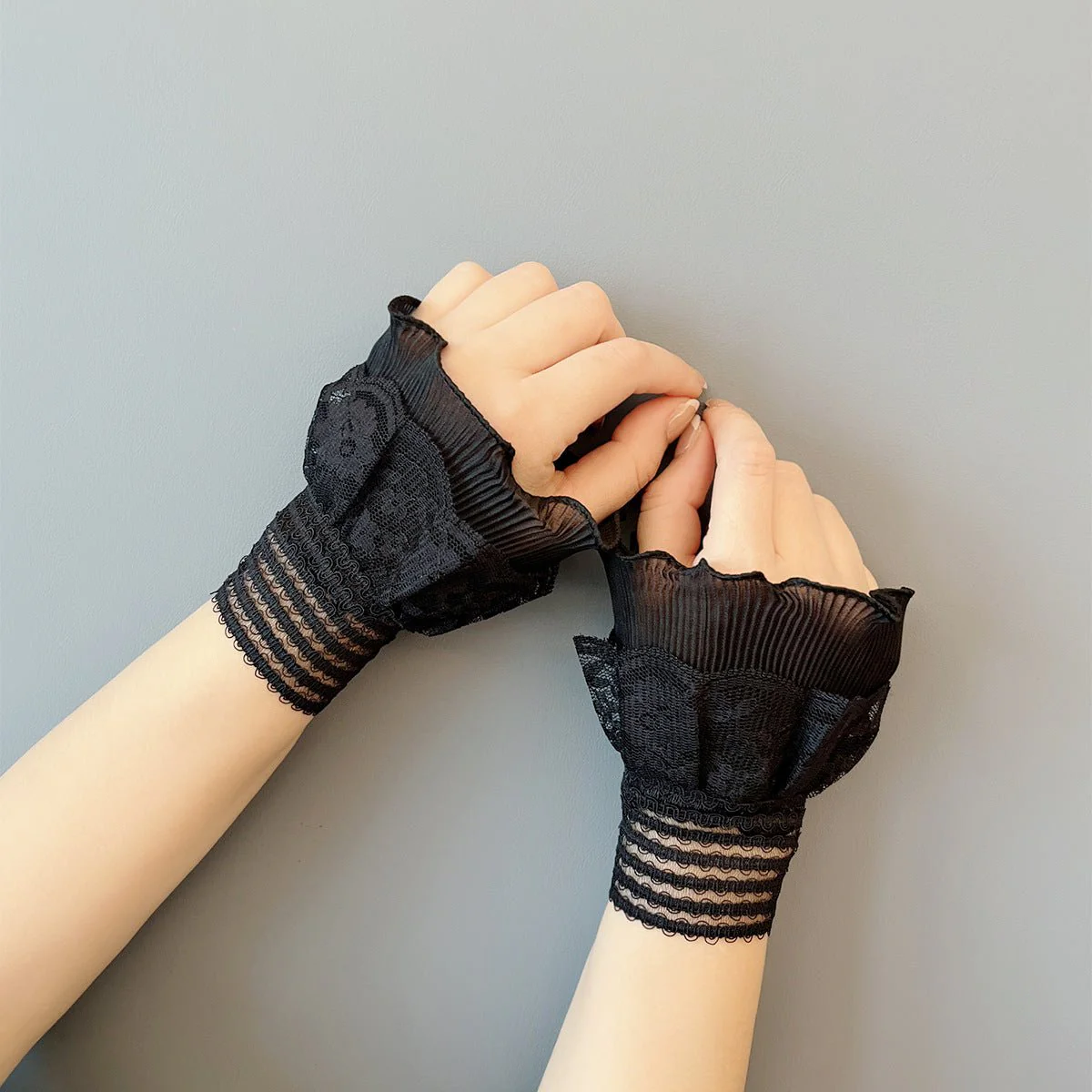 Double Layer Lace Ruffle Cuff Sleeves (MAC421) - Image 8