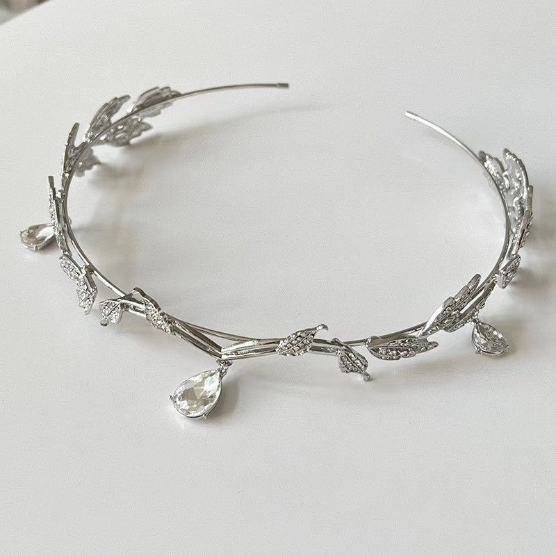 Elegance‌ Crystal Teardrop Hair Jewelry Forehead Accent (MAC335) - Image 12