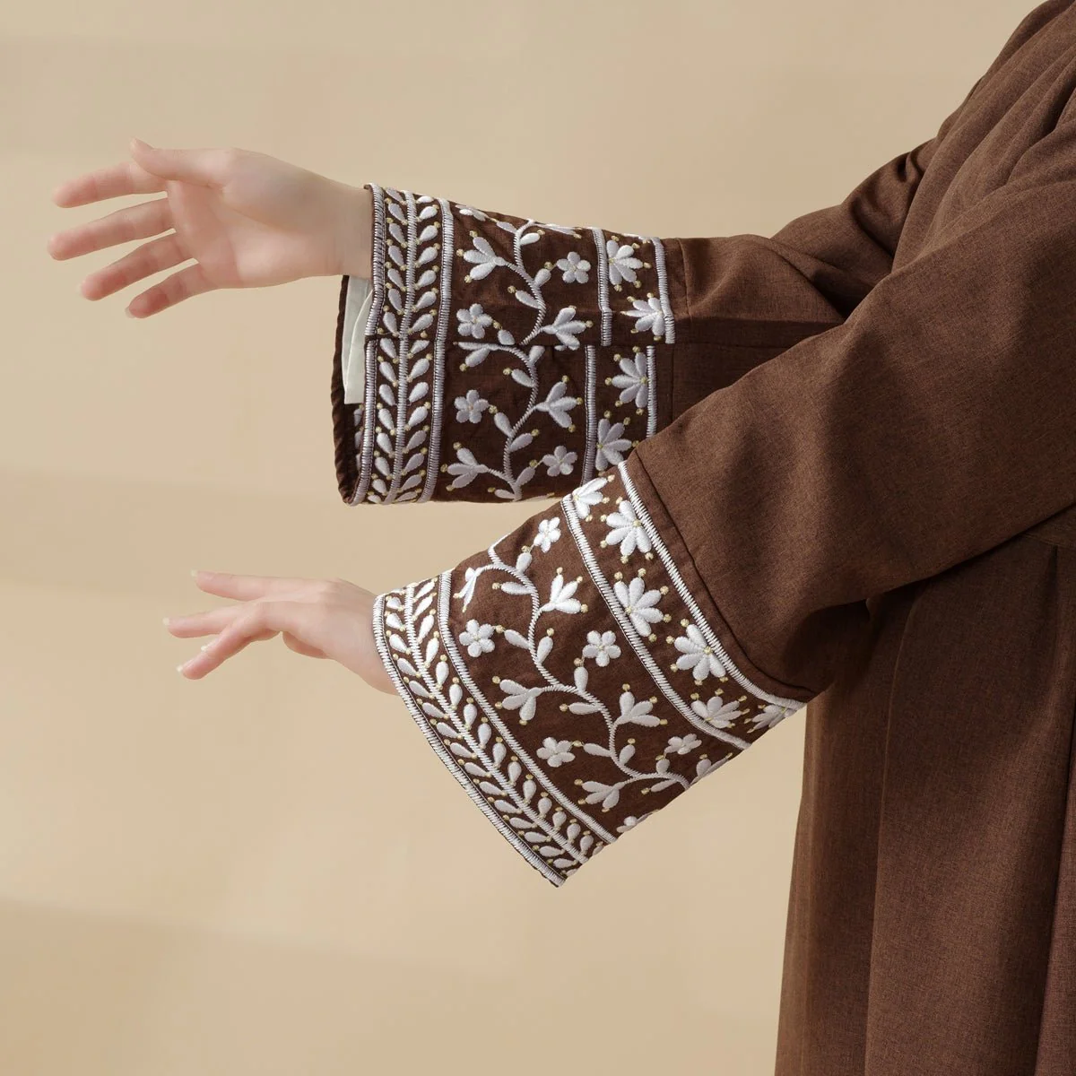 Elegant Cocoon-Cut Pullover Dress | 2-Piece Set Embroidered Abaya (MA145) - Image 6