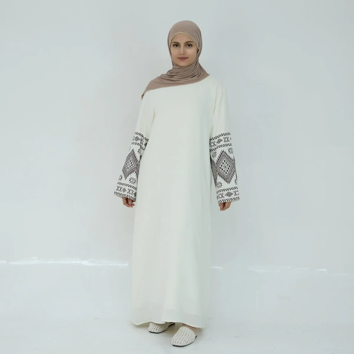 Elegant Embroidered Casual Abaya (MA139) - Image 4