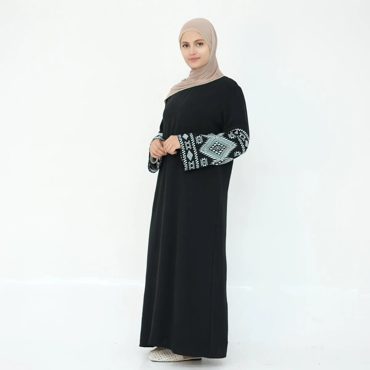 Elegant Embroidered Casual Abaya (MA139) - Image 5