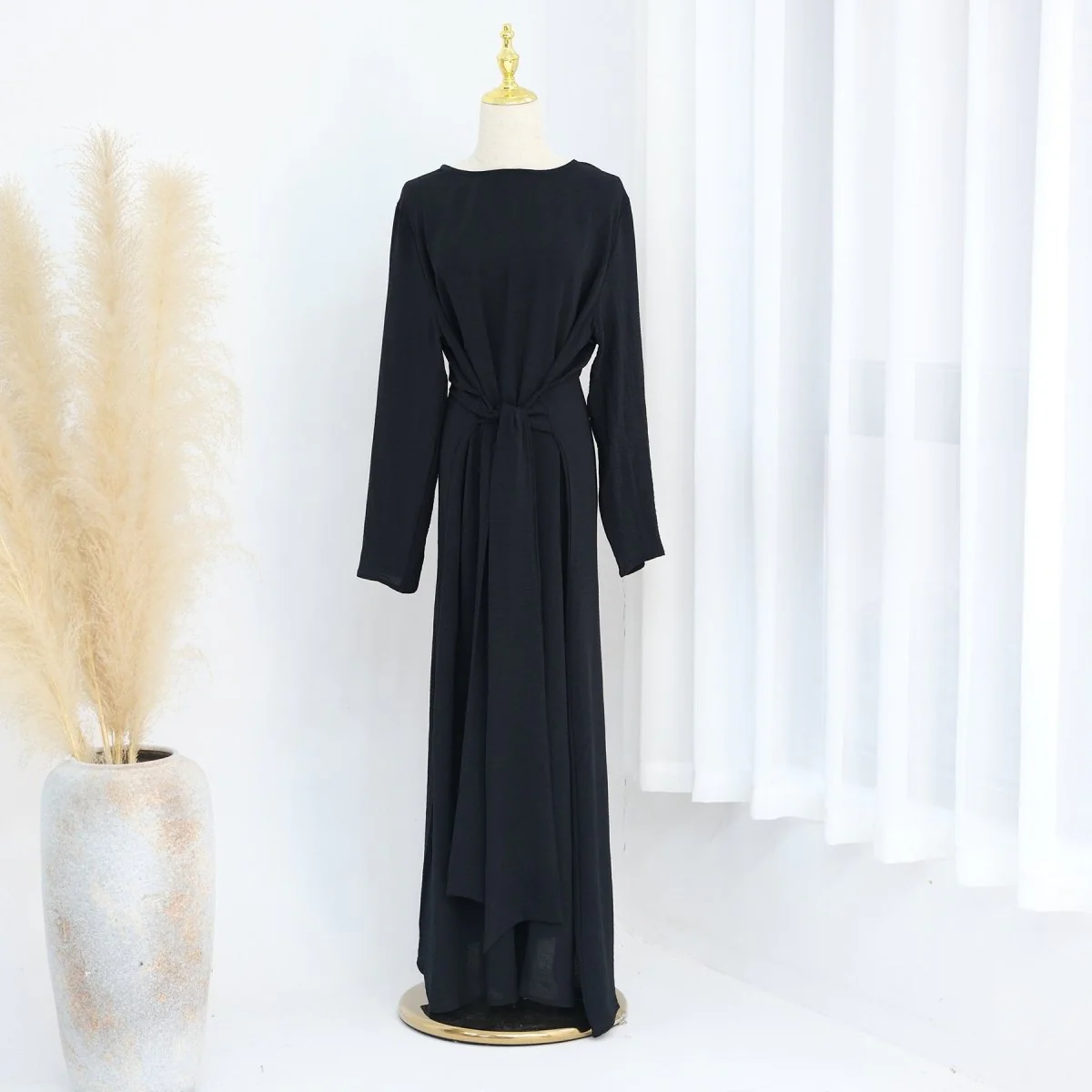 Elegant Lace-up Slim Fit Crepe Abaya (MA136) - Image 11