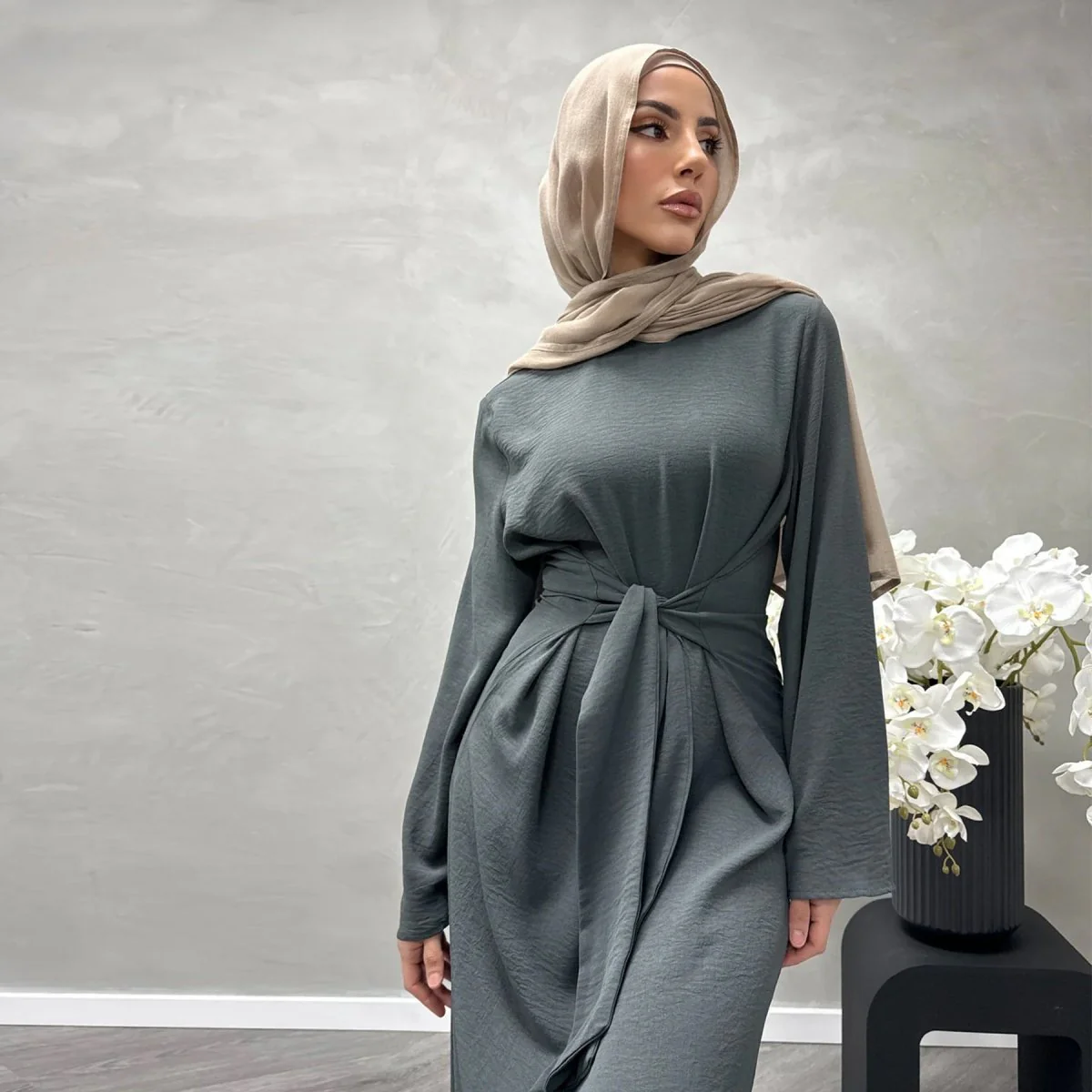 Elegant Lace-up Slim Fit Crepe Abaya (MA136) - Image 5