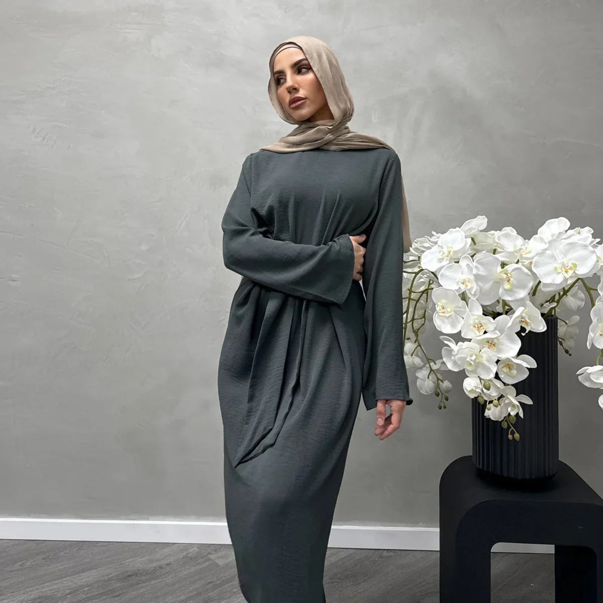 Elegant Lace-up Slim Fit Crepe Abaya (MA136) - Image 6