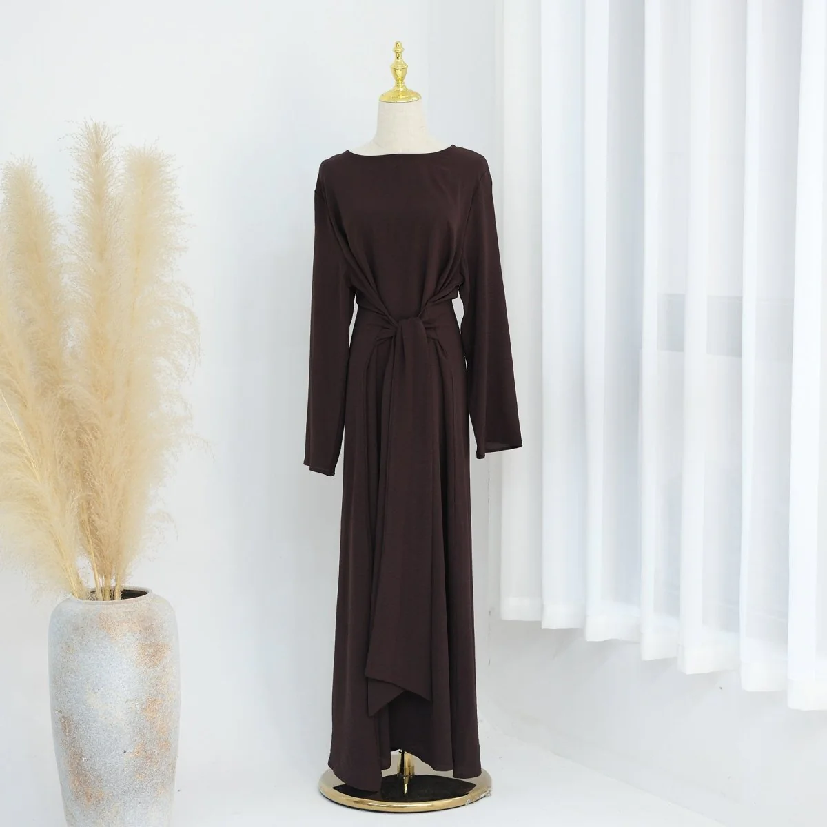 Elegant Lace-up Slim Fit Crepe Abaya (MA136) - Image 8