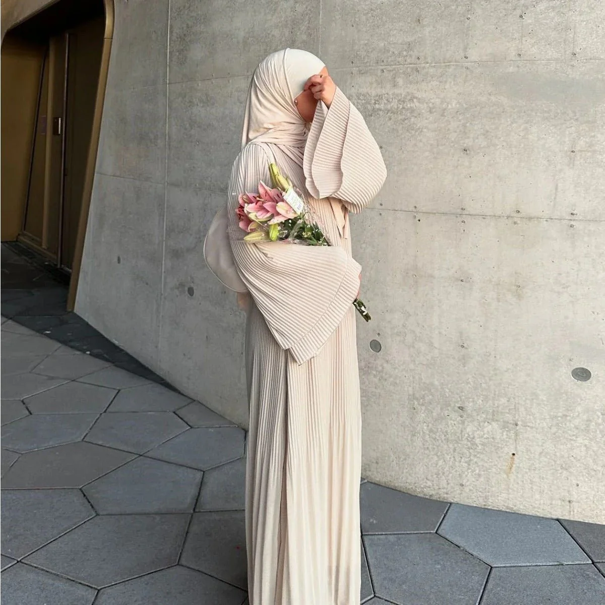 Elegant Muslim Women's Pleated Chiffon Pullover Robe Dress Modest Solid Color Abaya with Flared Sleeves (MA176) - Image 4