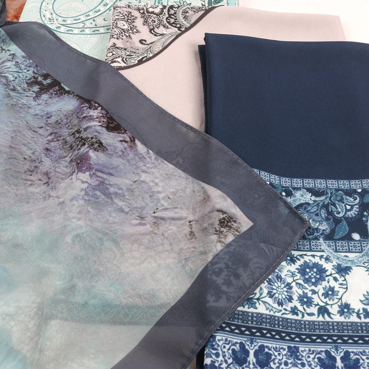 Elegant Printed Chiffon Hijab Scarf Bohemian Style Breathable Sun Protection Wrap (MH136) - Image 3