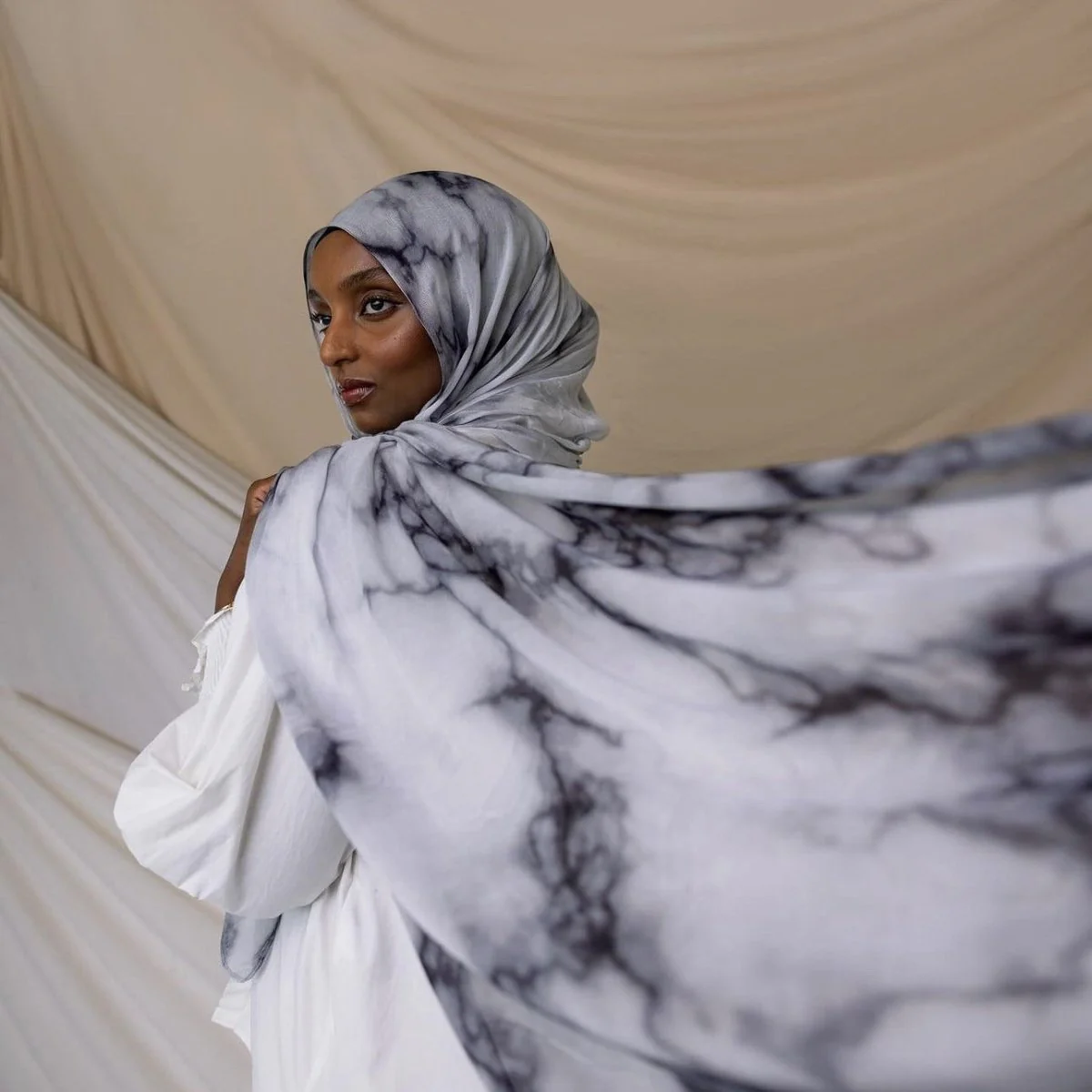Elegant Watercolor Marble Print Headscarf Hijab (MH178) - Image 3