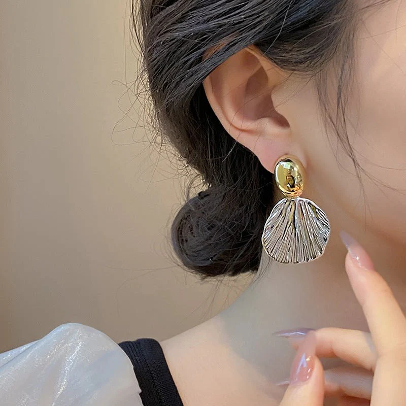 Everyday Chic Artisan Texture Drop Earrings (MAC323) - Image 3