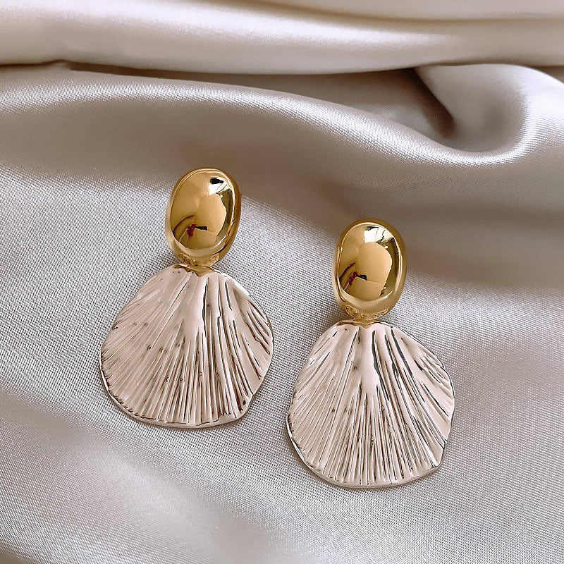 Everyday Chic Artisan Texture Drop Earrings (MAC323) - Image 7