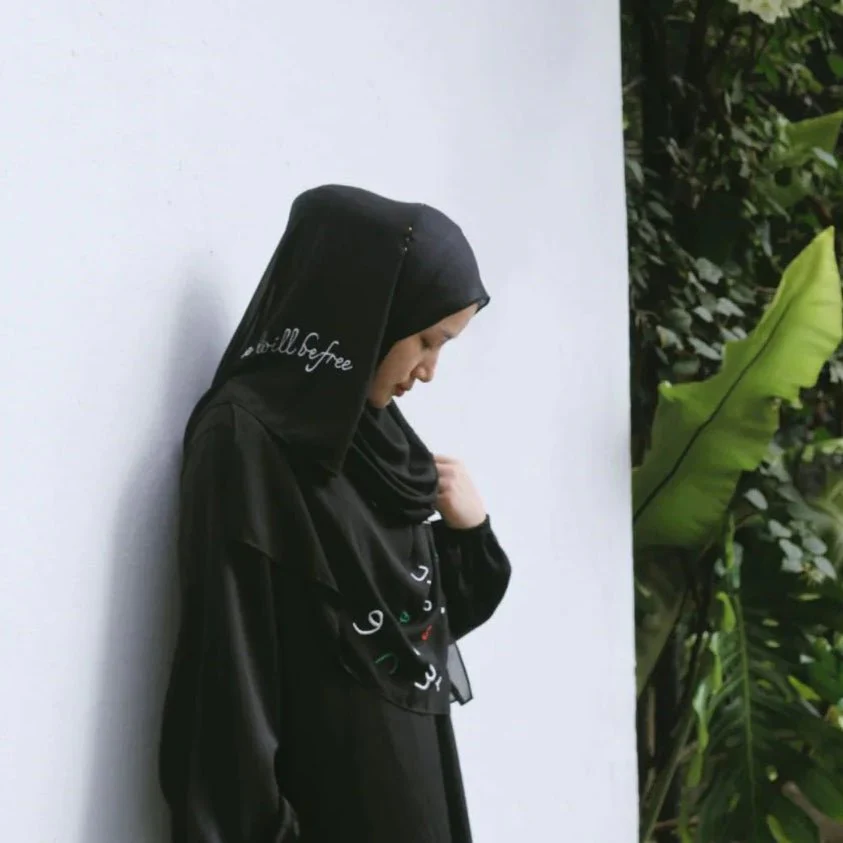 Free Palestine Chiffon Hijab – Cultural Statement Scarf with Arabic Letter Design (MH107) - Image 10