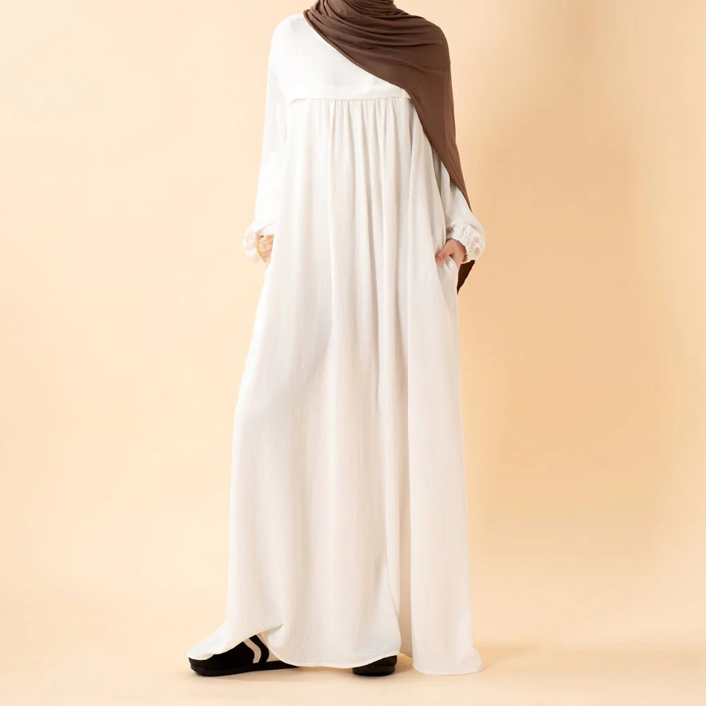 Crepe Abaya with Secure Pockets for Umrah (MA386) - Image 3