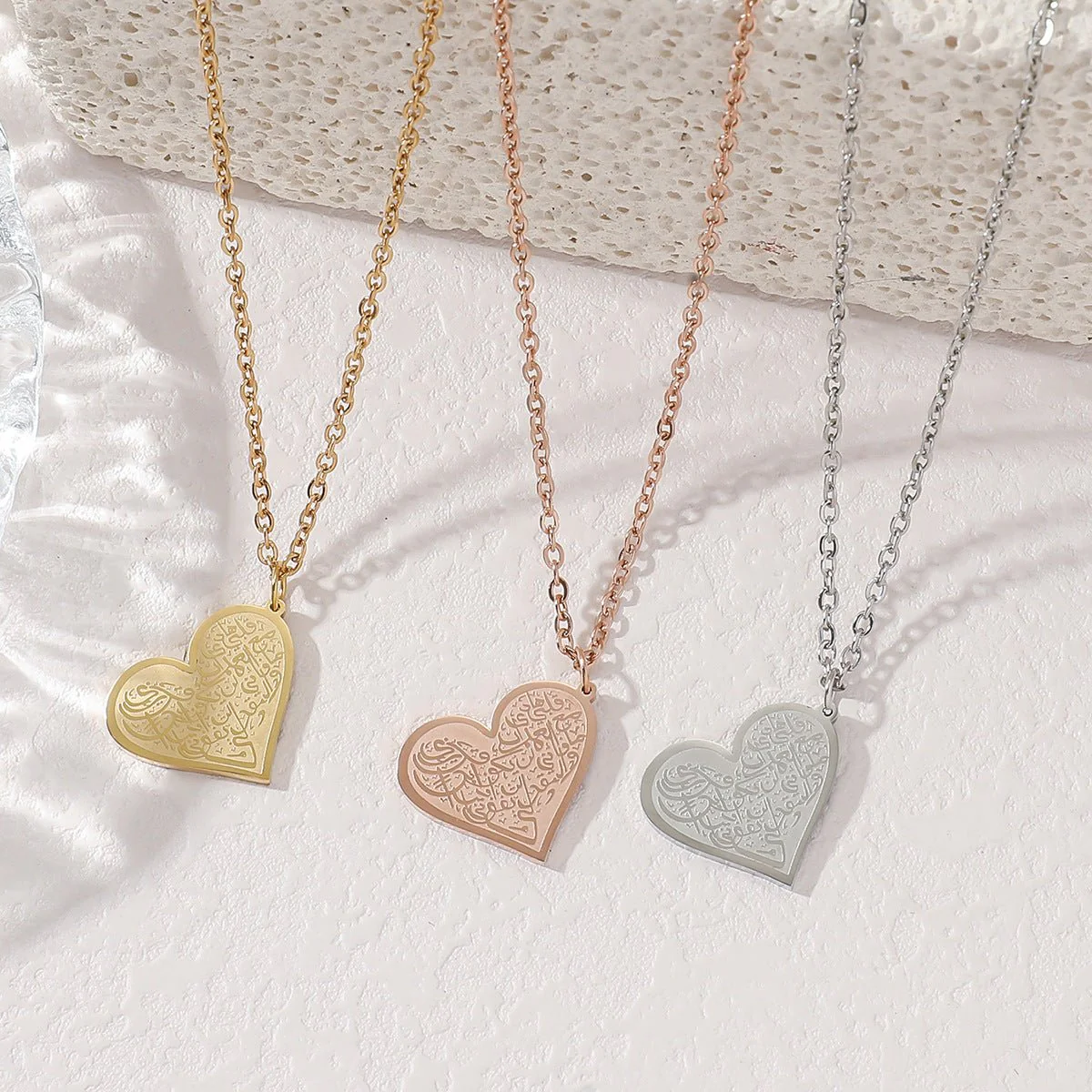 High-End Engraved Love Titanium Steel Necklace (MAC232)(WITH GIFT BOX)