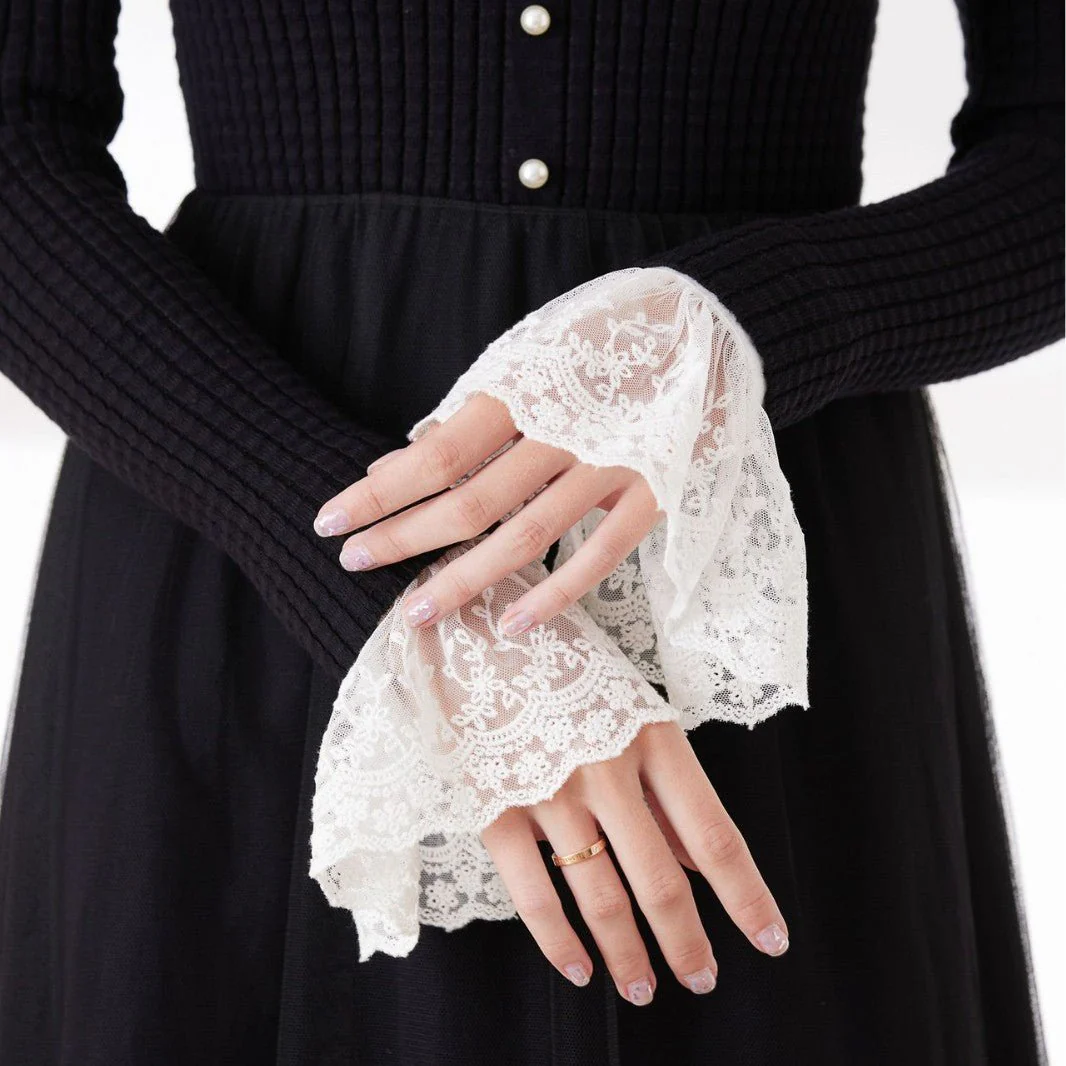 Lace Bell Cuff Sleeves (MAC419) - Image 2