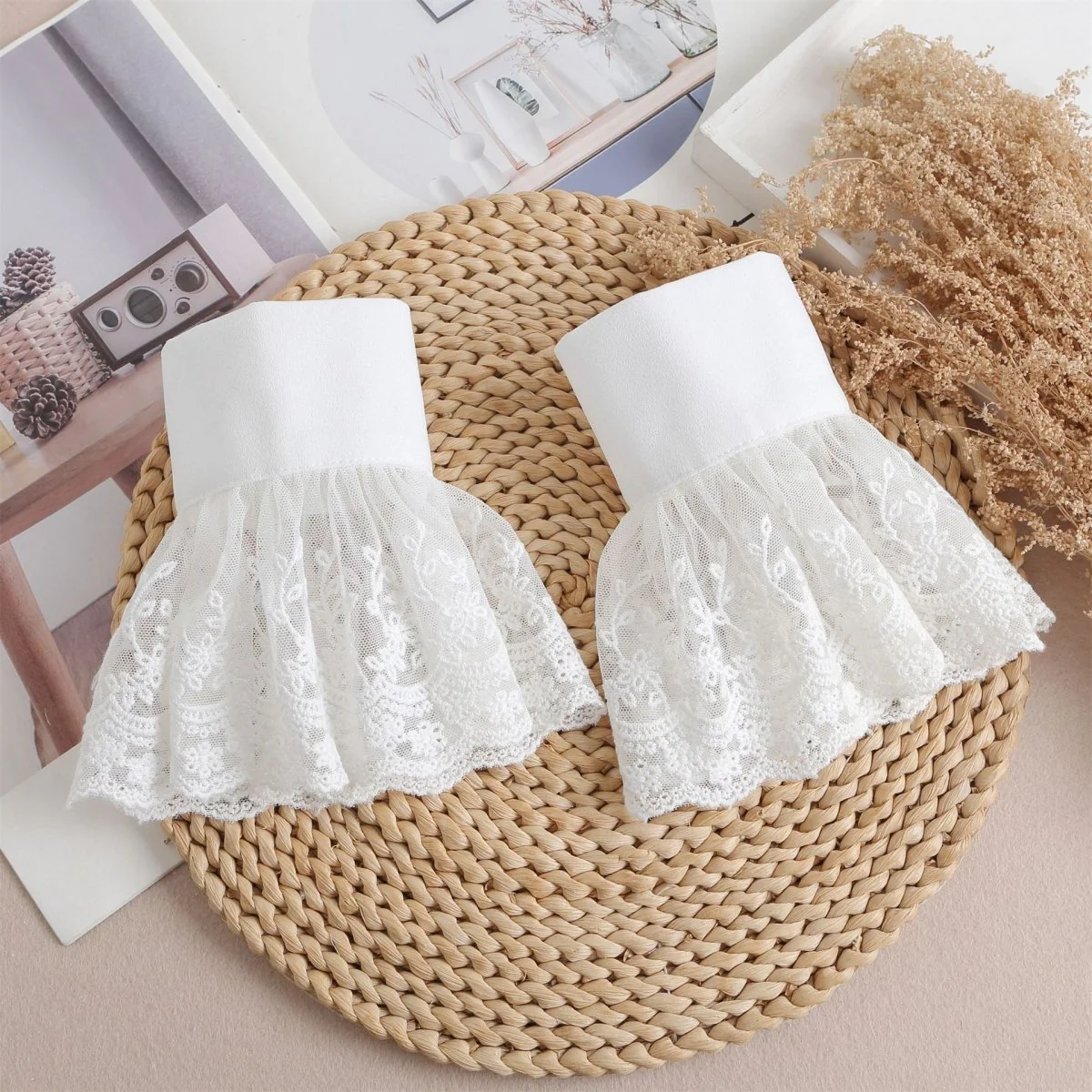 Lace Bell Cuff Sleeves (MAC419) - Image 4