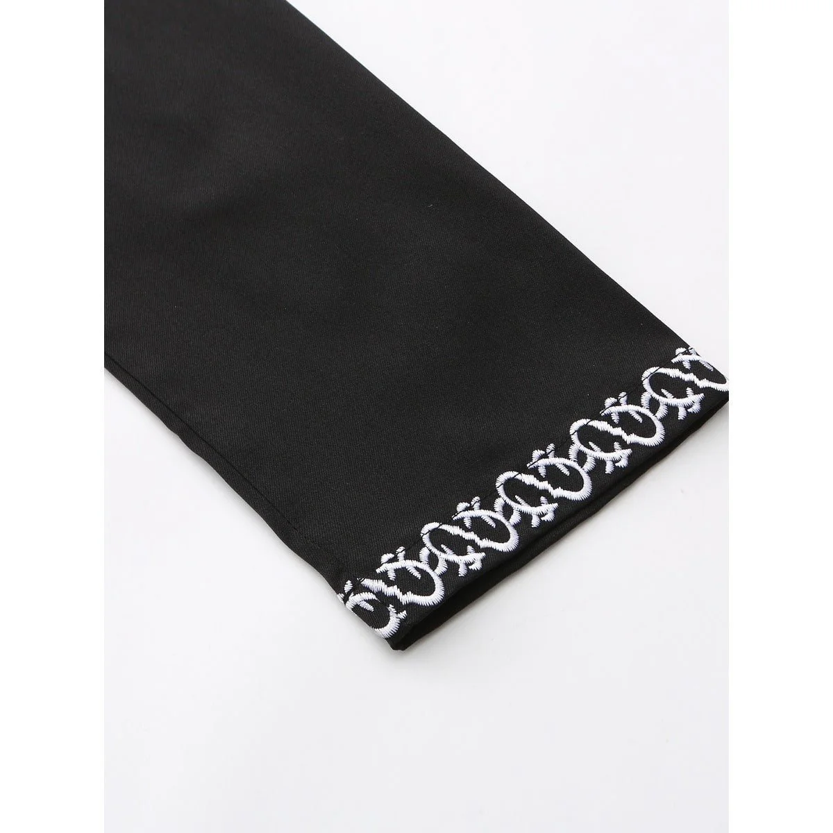 Luxury Loose Fit Hooded Premium Embroidered Men's Thobe Robe with Zipper & Islamic Calligraphy Design (MT024) - Image 7