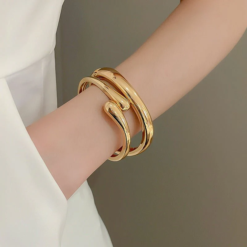 Luxury Minimalist Glossy High-grade Shiny Bracelets -   Simple Temperament Cold-Tone Bangles (MAC242) - Image 14