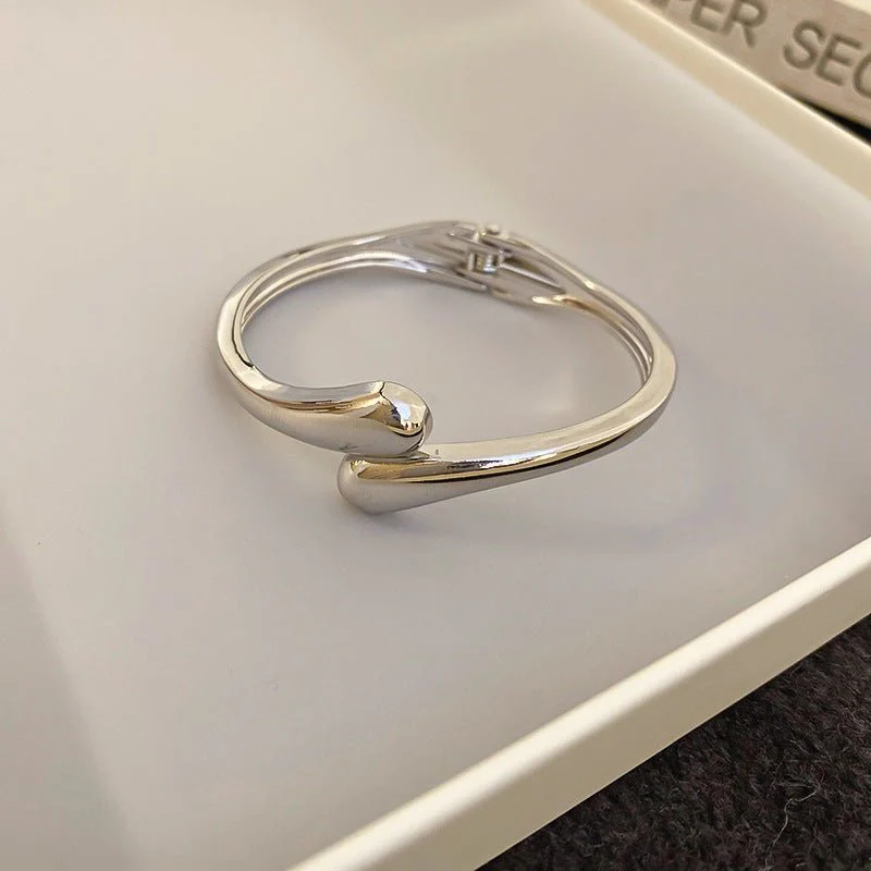 Luxury Minimalist Glossy High-grade Shiny Bracelets -   Simple Temperament Cold-Tone Bangles (MAC242) - Image 6