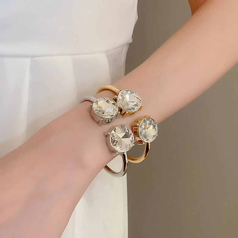 Luxury Minimalist Glossy High-grade Shiny Bracelets -   Simple Temperament Cold-Tone Bangles (MAC242) - Image 7