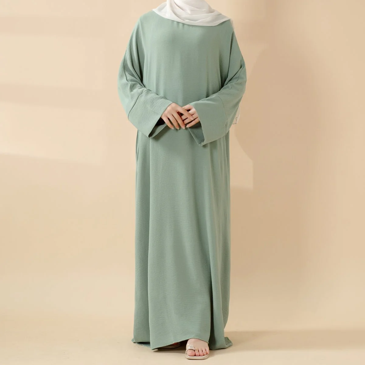 Simple Vintage Pleated Abaya (MA042) - Image 3