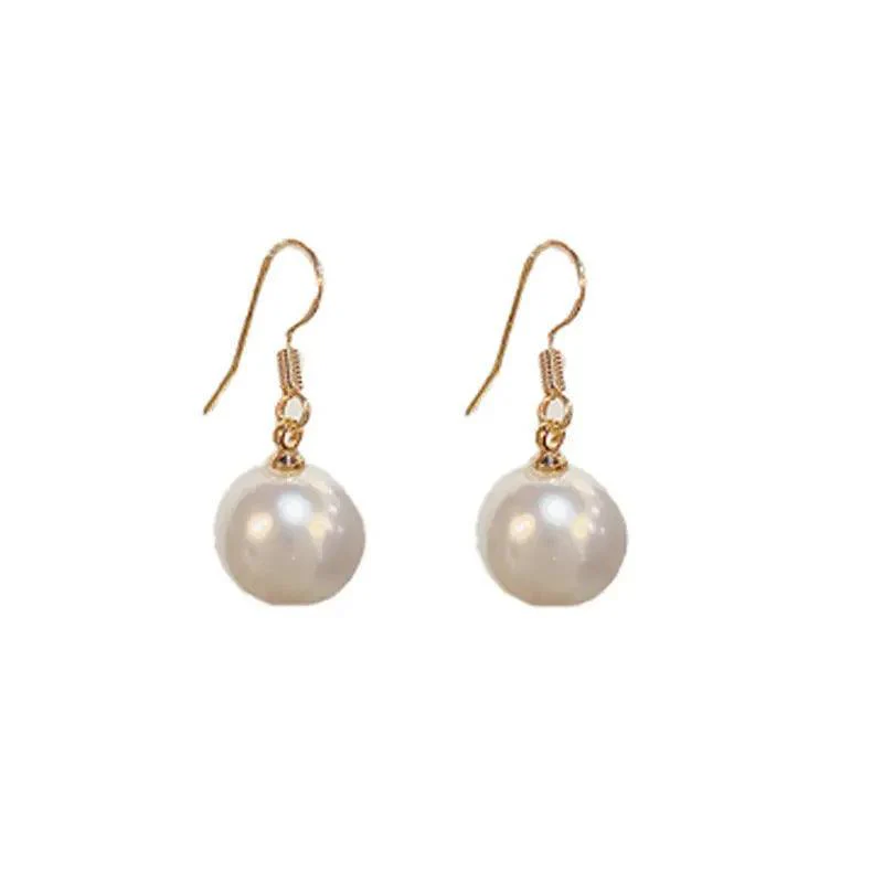 MAC055 Natural Freshwater Pearl Stud Earrings - Image 6