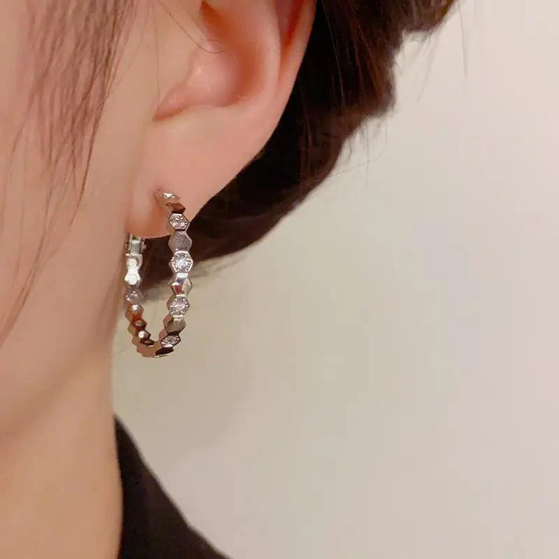 MAC147 Vintage Style Zircon Inlaid Hoop Earrings Elegant - Image 4