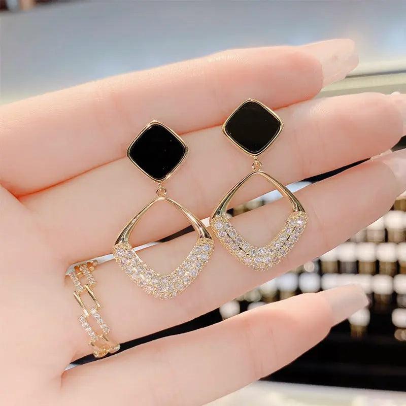 MAC099 version square geometric diamond earrings - Image 3