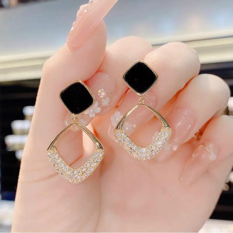 MAC099 version square geometric diamond earrings - Image 4