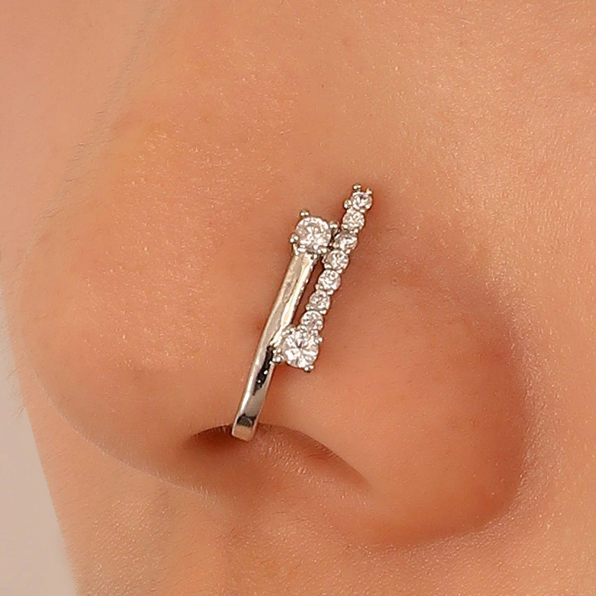 MAC134  Non-Puncture T-Shape Micropaved Zirconia Nose Ring - Image 5