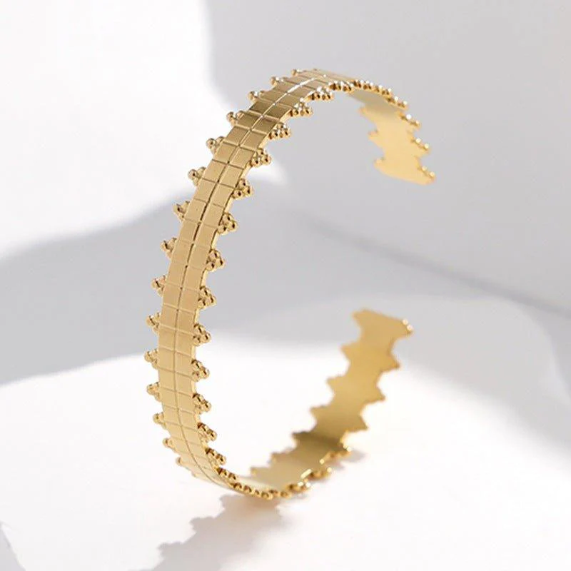 MAC143 Titanium Steel Colorfast Adjustable Bracelet - Image 4