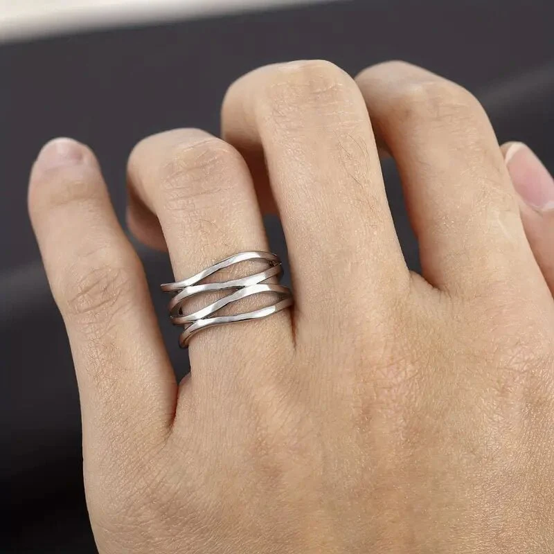 MAC166 Simple Geometric Lines Hollow Ring - Image 2
