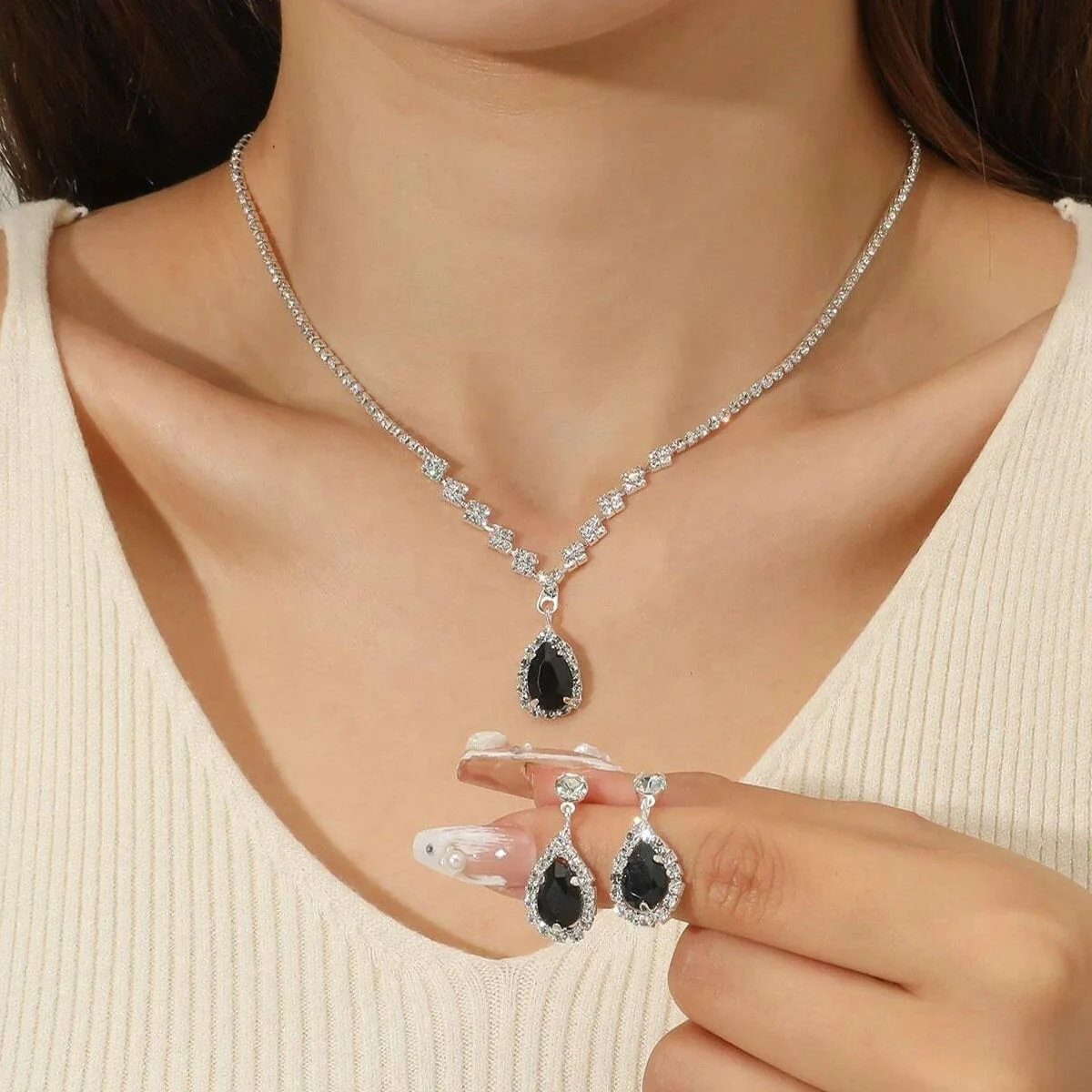MAC181 Brilliant Full Diamond Zircon Drop Necklace And Earrings - Image 36