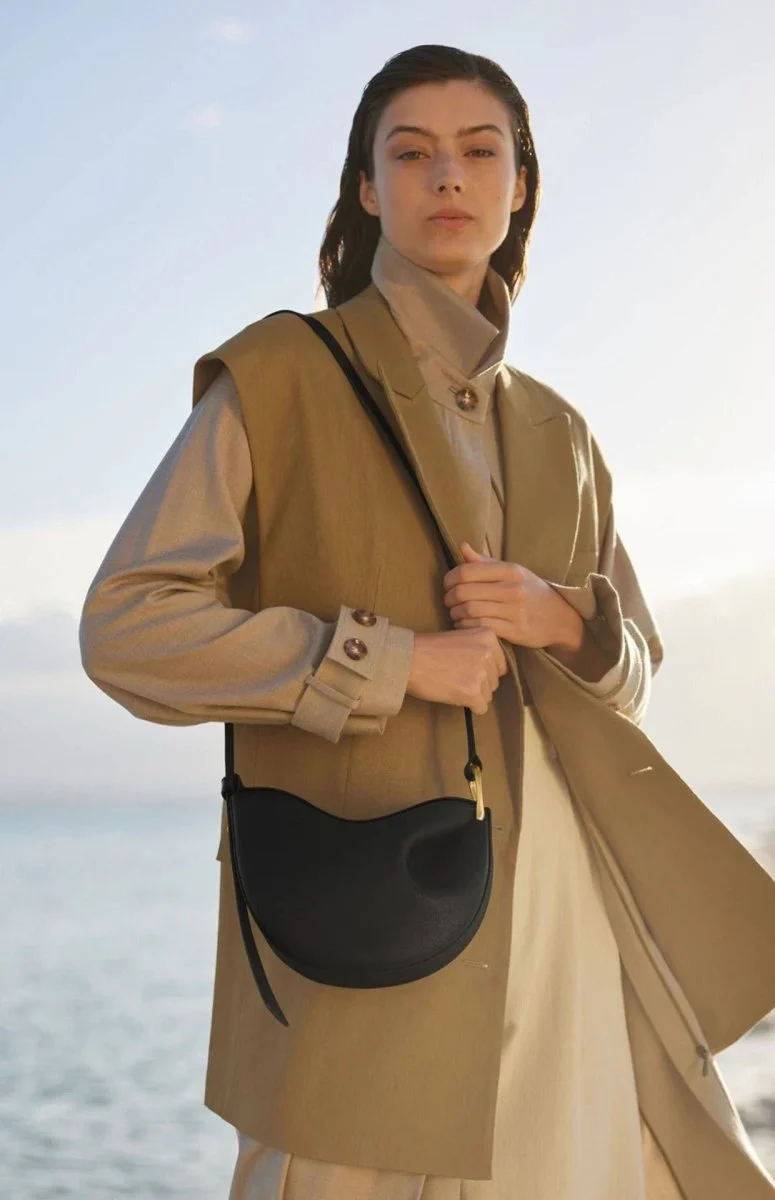 MAC182 Lychee Textured One-Shoulder Crossbody Saddle Bag - Image 12